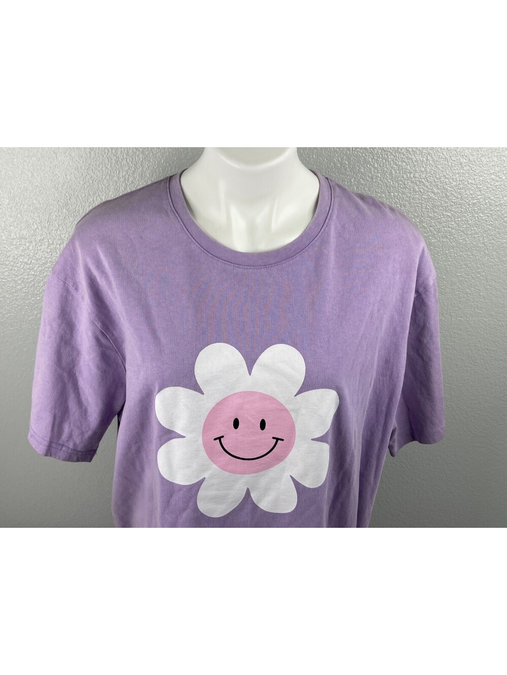 Fantastic Fawn Women Medium Purple Smiling Flower T Shirt Oversized Loose NWT - Picture 2 of 9